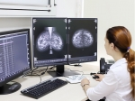 В селах Березников работает мобильный мамограф