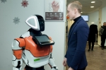 Робот Хелпер в пермском МФЦ помог посетителям получить 69 тысяч услуг
