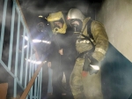 В Березниках пожарные вывели из горящего дома ребёнка и 2 взрослых