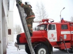 Пожарные спасли из горящей квартиры в Березниках двух мужчин 
