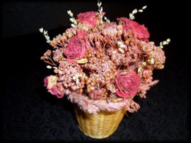 Поделки из засушенных роз и листьев: идеи по изготовлению своими руками (44 фото)